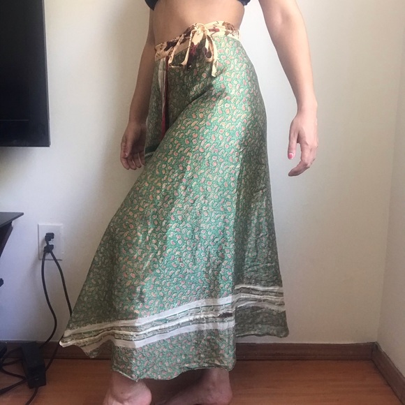 Silk Reversible Tie Skirt - Picture 2 of 3